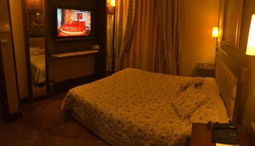 Akgun Hotel Beyazit - Tap to explore photos