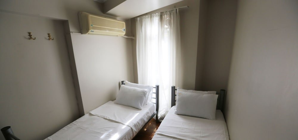 Pablo Di Pera Istanbul Price Address Reviews