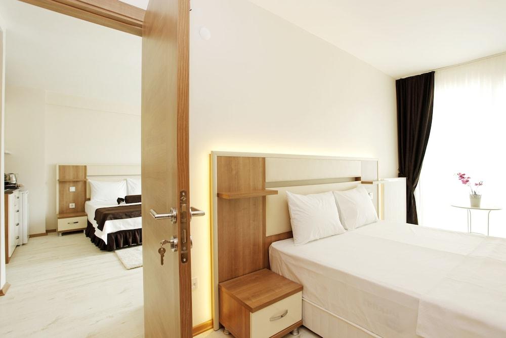 Kavalali Suites Room Type - Deluxe Apartment, 4 Bedrooms Kavalali Suites Room Type - Deluxe Apartment, 4 Bedrooms