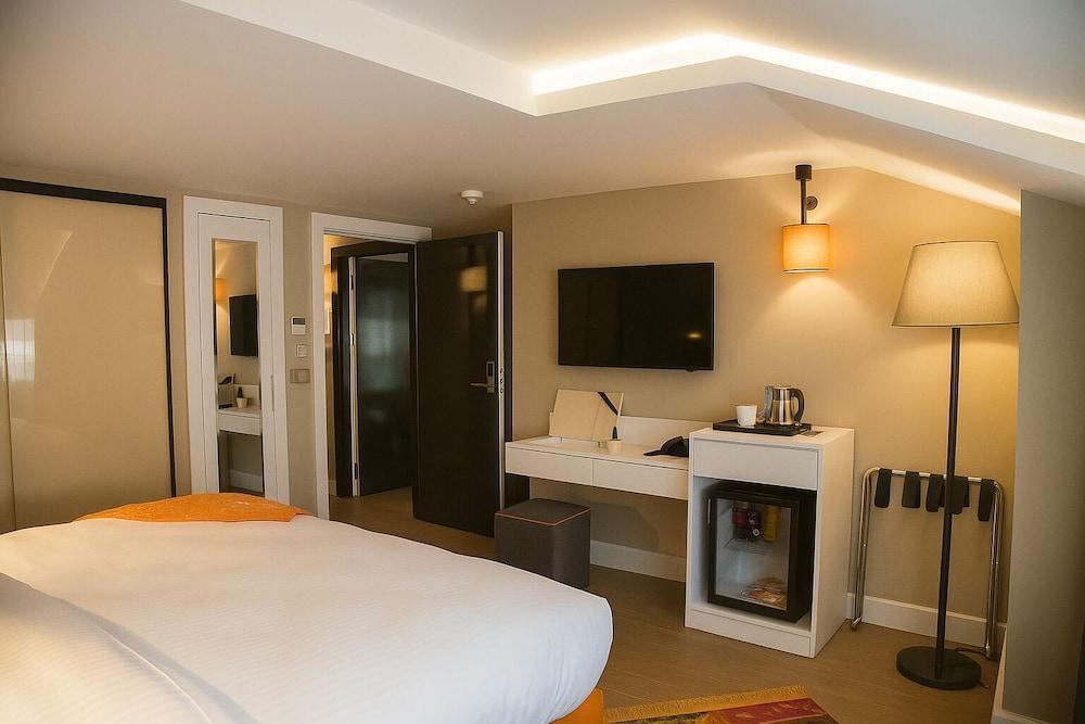 Sparkle Hotel Room Type - Superior Room, 1 Bedroom