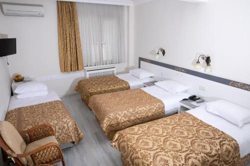 Hali Hotel Room Type - Economy Triple Room