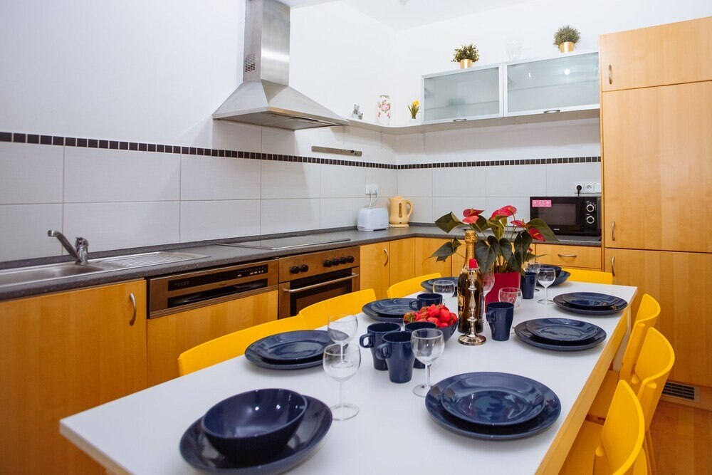 Beautiful apartment in central Residence