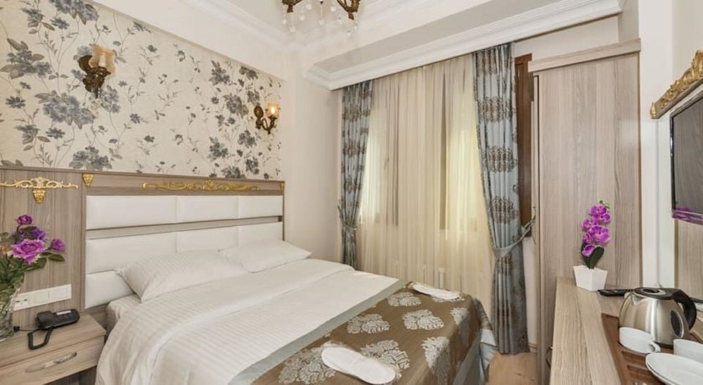 Raimond Hotel Room Type - Economic Double Room