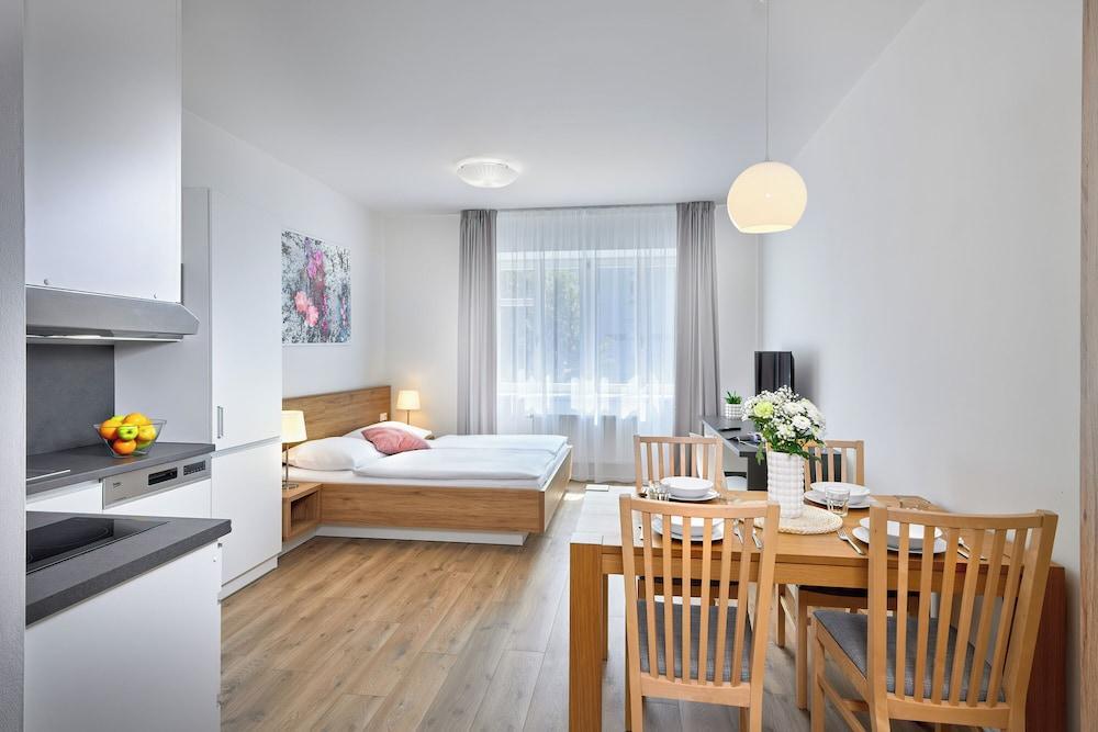 Downtown Suites Belohorska Room Type - Superior Studio, 1 King Bed, Kitchenette