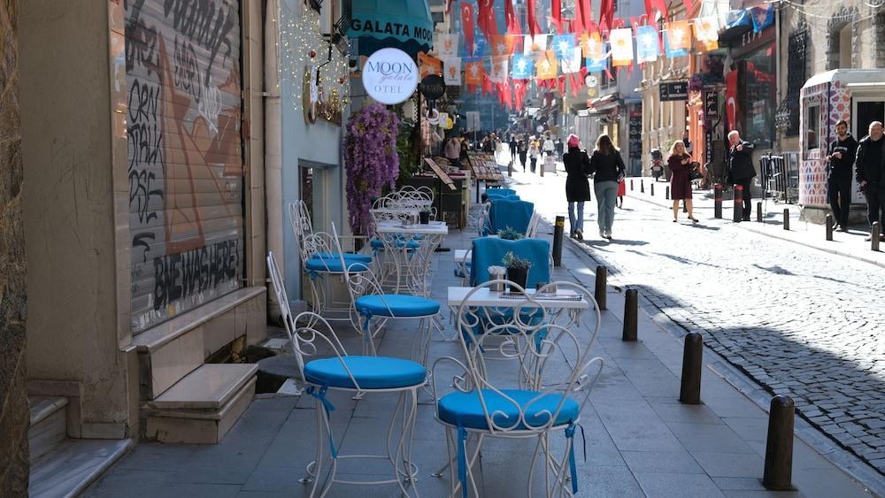 Galata Moon Hotel - Tap to explore photos