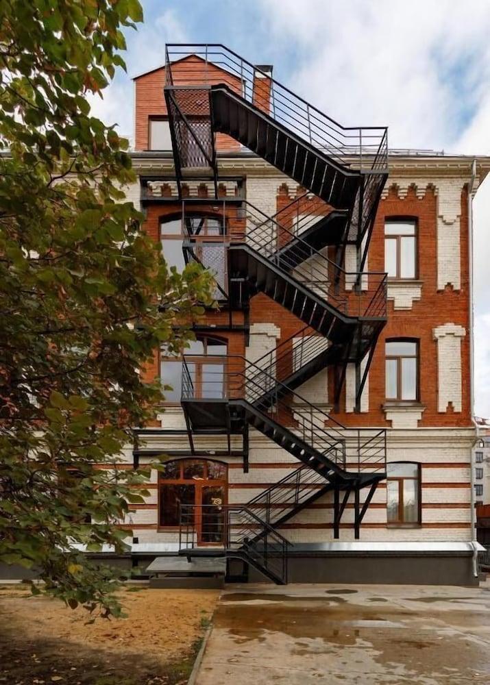 Turris Hotel Tagansky - Tap to explore photos
