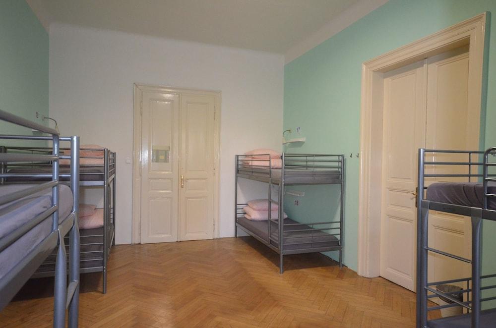 Travel & Joy backpackers Room Type - Basic Shared Dormitory, Mixed Dorm, Kitchen, Courtyard View (102)