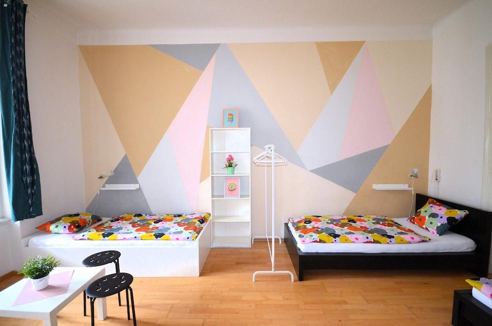 Travel & Joy backpackers Room Type - Economy Quadruple Room, Shared Bathroom