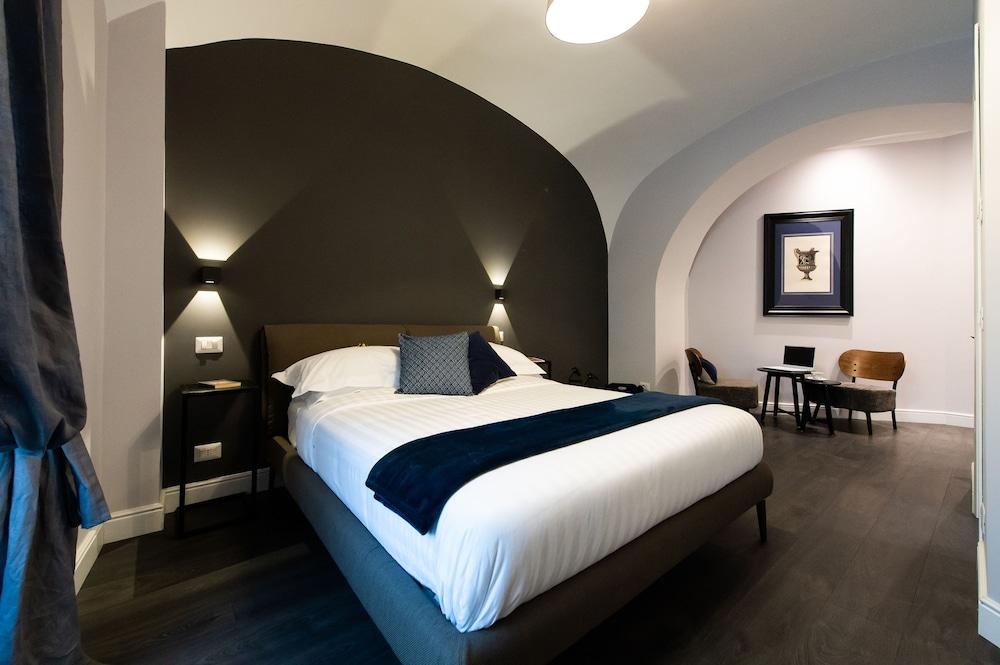 undefined Room Type - Deluxe Double Room