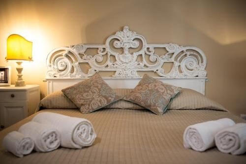 House Bonifacio Room Type - Three-Bedroom Apartment
