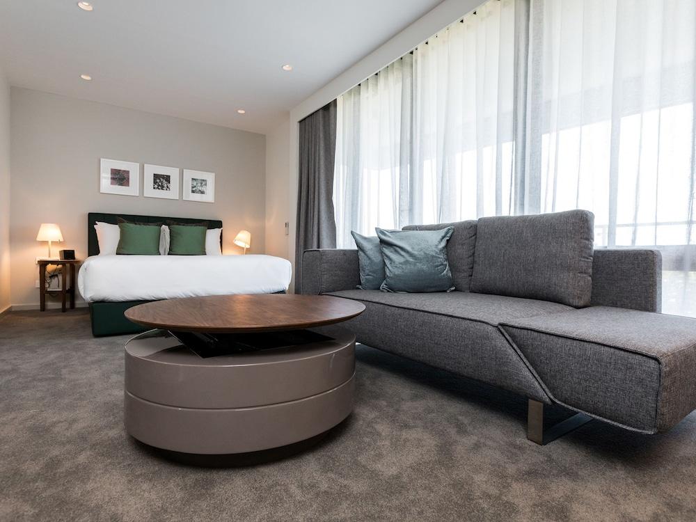 The Branksome Hotel And Residences Room Type - Studio Deluxe Suite (Balcony)