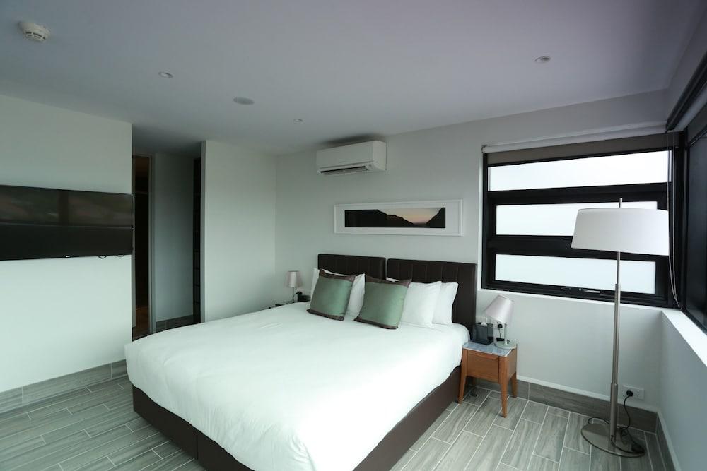 The Branksome Hotel And Residences Room Type - Studio Panoramic Suite (no balcony)