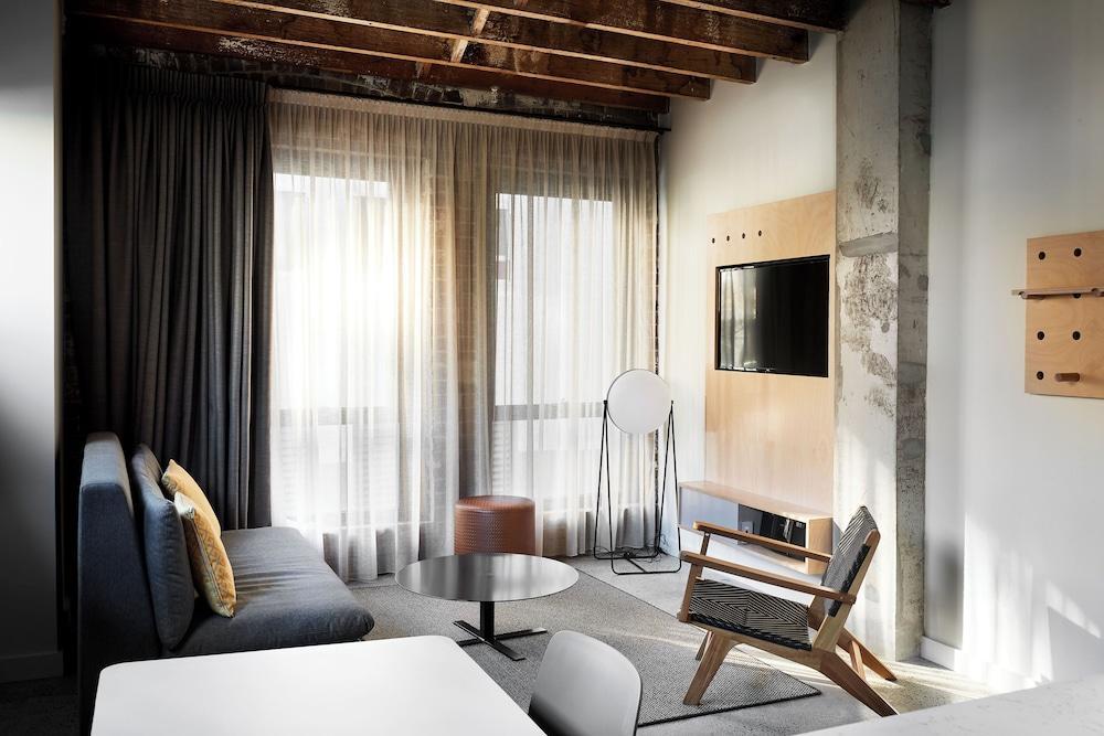 Veriu Broadway Room Type - One Bedroom Suite