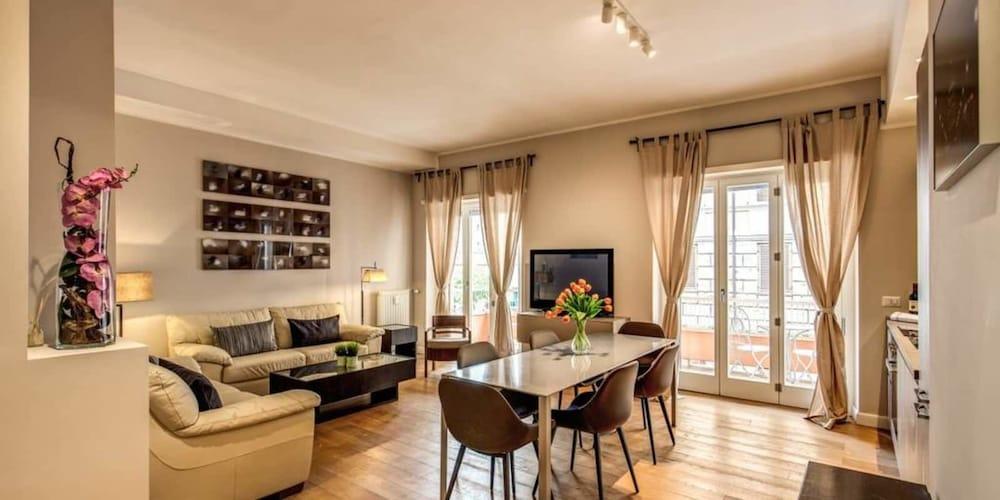 The Dome 3 bedroom apartment - Tap to explore photos