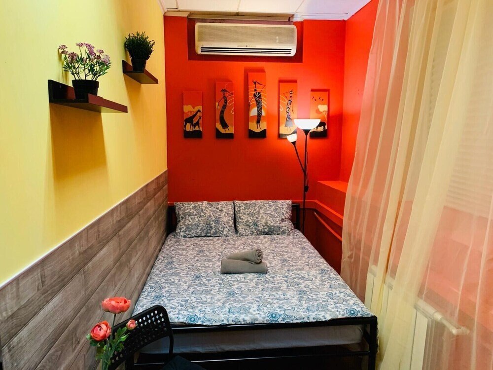 Travel Inn Novoslobodskaya - Hostel - Tap to explore photos
