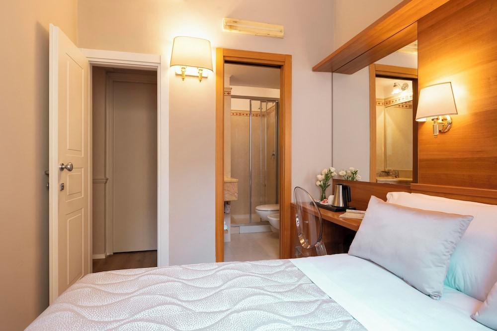 HOTEL MAGIC - Tap to explore photos