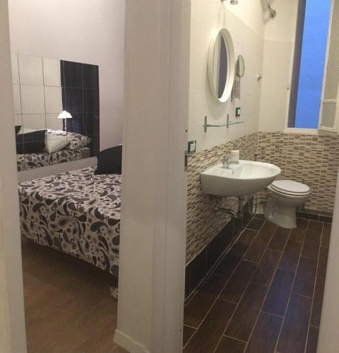 MiRhome Guest House Room Type - Economy Double Room