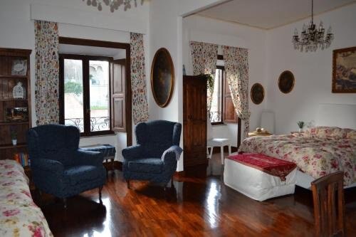 Catherine's Home - Tap to explore photos