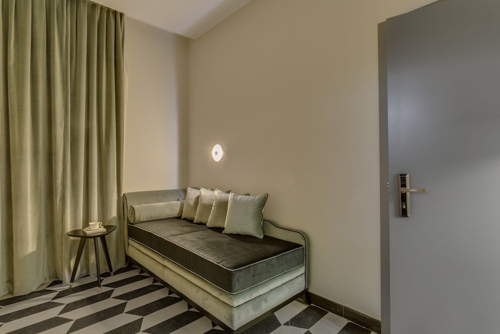 Otivm Hotel Room Type - Standard Quadruple Room