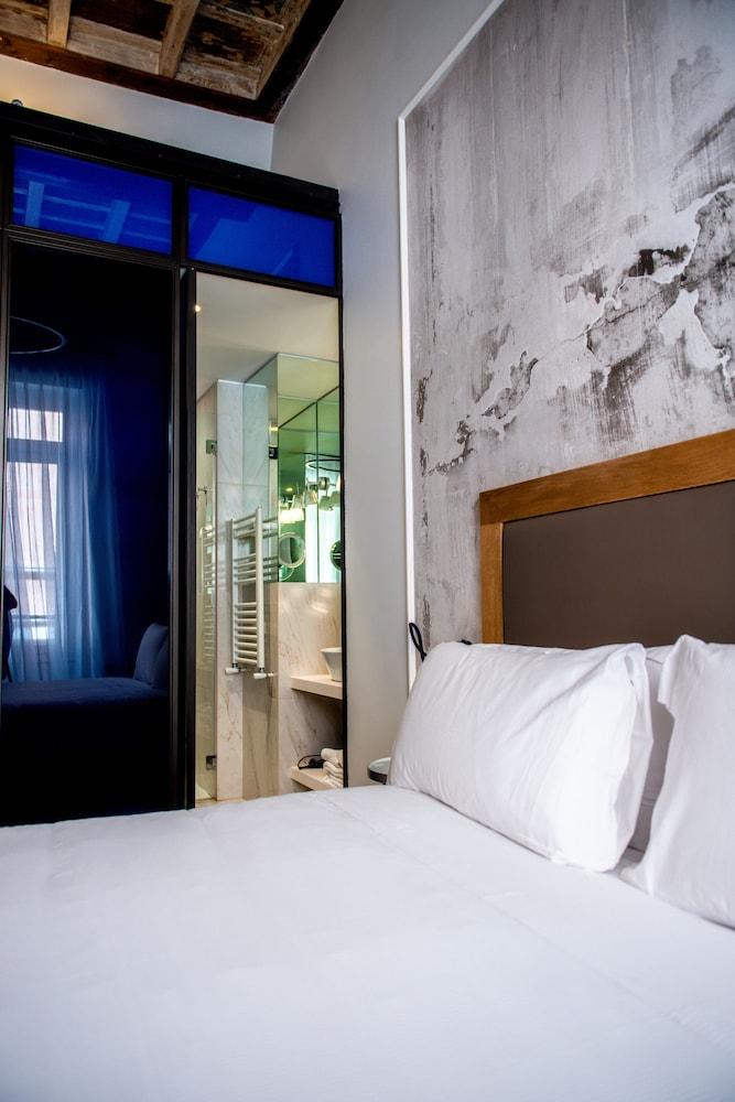 Boutique Centrale Palace Hotel - Tap to explore photos