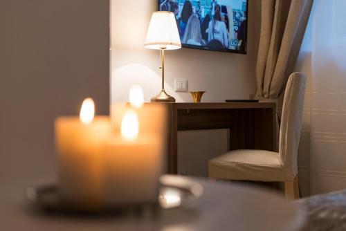 Aruna Suites - Tap to explore photos
