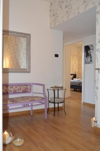 Near colosseum apartment san giovanni pet-friendly - Tap to explore photos