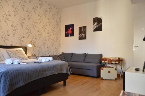 Near colosseum apartment san giovanni pet-friendly - Tap to explore photos