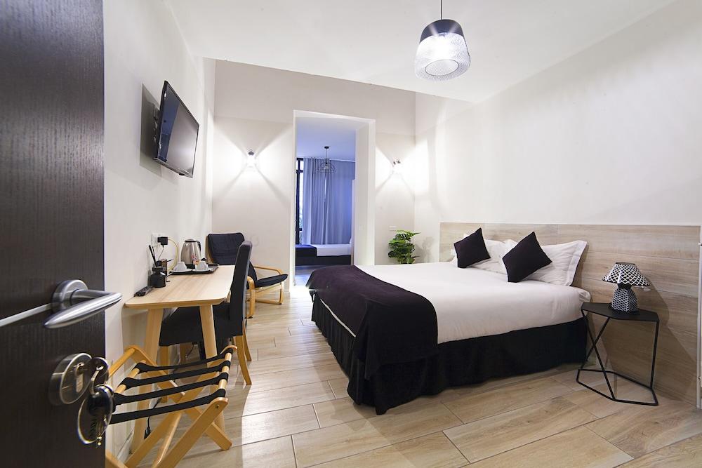 Dada Suites Room Type - Junior Suite