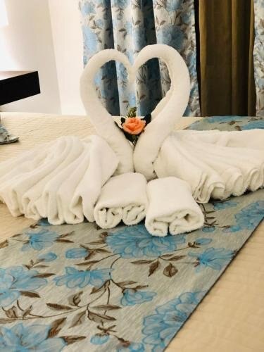 KAMBAL LUXURY SUITES - Tap to explore photos