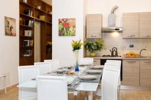 Gregory House Room Type - Apartment with Balcony Gregory House Room Type - Apartment with Balcony