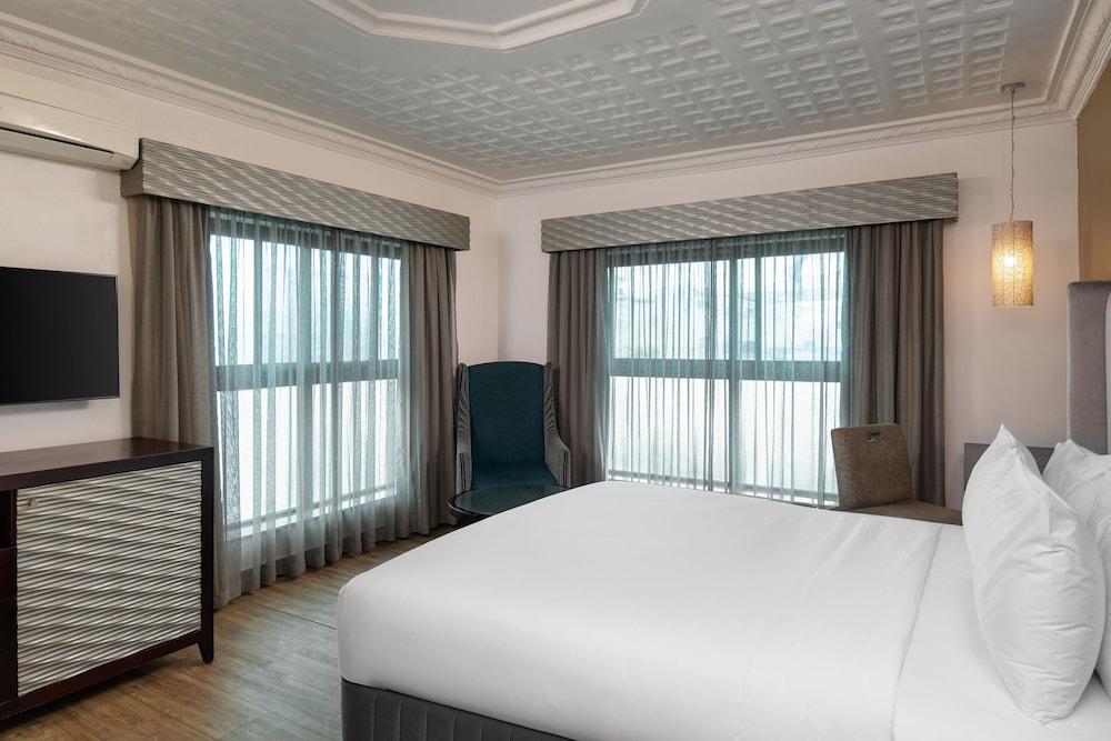 Protea Hotel by Marriott Lagos Kuramo Waters Room Type - Room, 1 Queen Bed