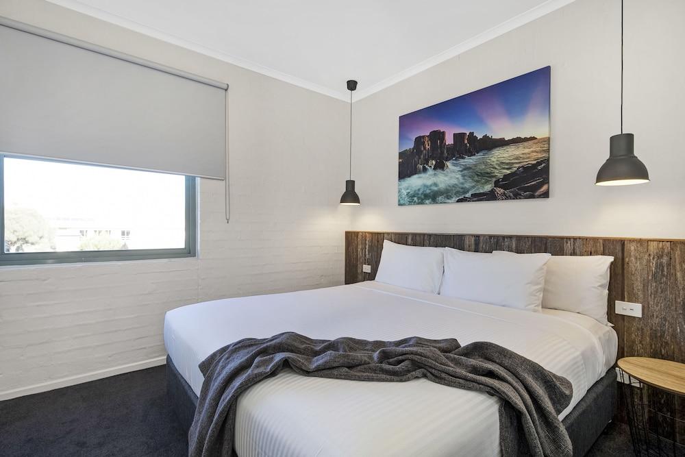 Moonlight Bay Apartments Room Type - 1 Bedroom Apartment (2 Night Min)