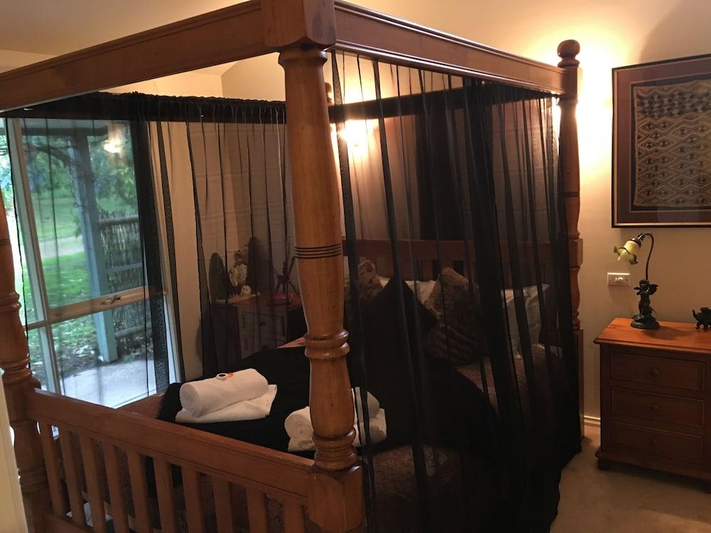 Weeroona Room Type - The African Cottage