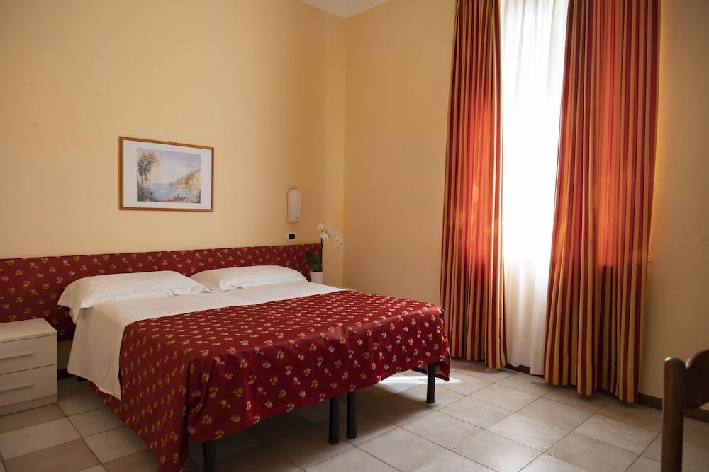 Hotel Villa Margherita Room Type - Basic Double or Twin Room Hotel Villa Margherita Room Type - Basic Double or Twin Room