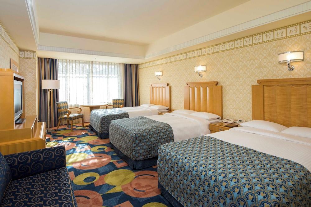 Disney Ambassador Hotel Room Type - Standard Triple Room (Non Smoking)