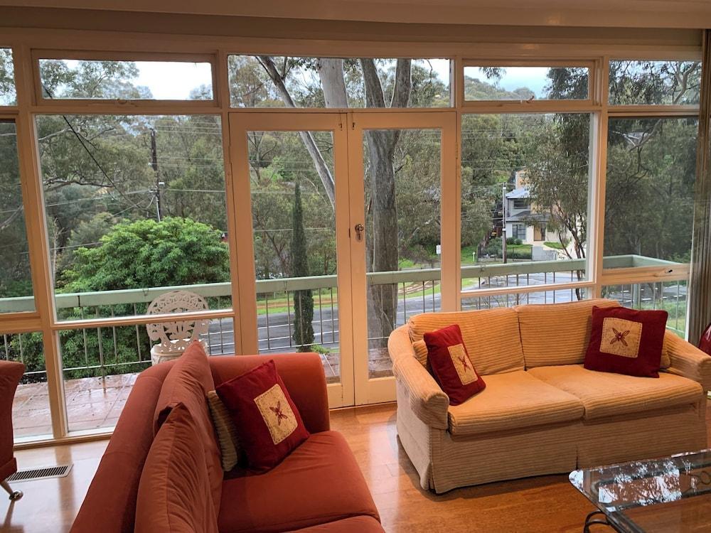 Eltham Retreat Guest House Room Type - Three Bedroom House Eltham Retreat Guest House Room Type - Three Bedroom House