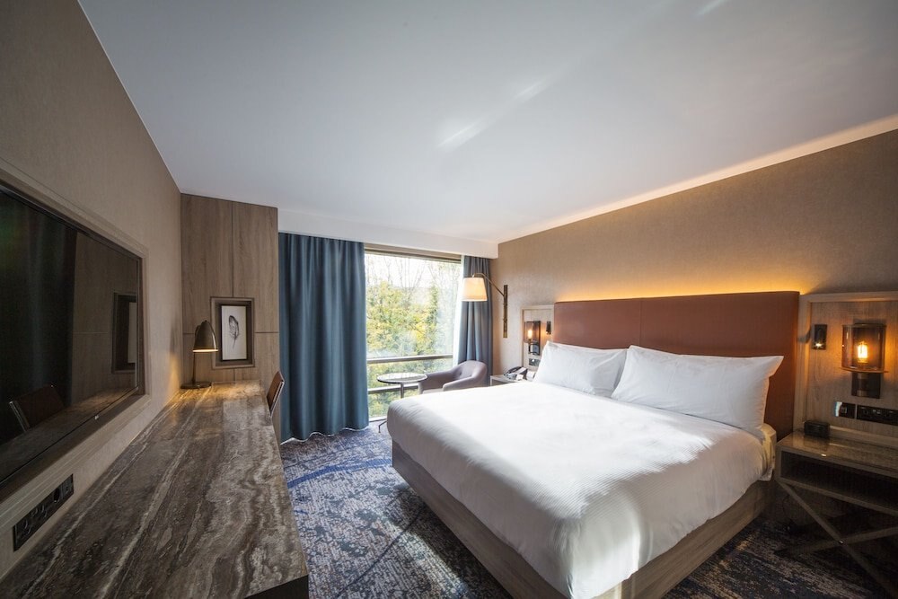 DoubleTree by Hilton London Kingston Upon Thames Room Type - KING SUPERIOR ROOM