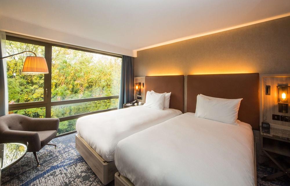 DoubleTree by Hilton London Kingston Upon Thames Room Type - TWIN GUEST ROOM