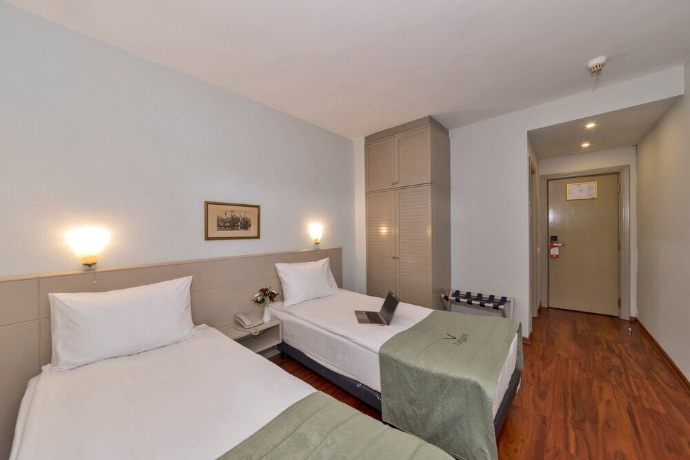 Veyron Park Hotel Istanbul 1 7 4 2 Hotel Price Address Reviews