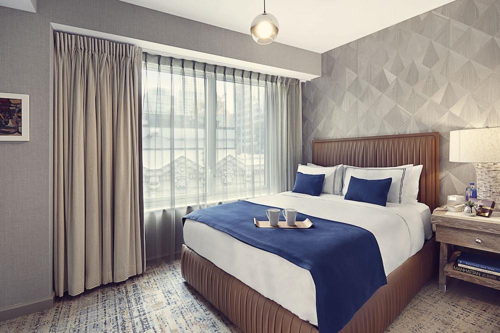Artezen Hotel Room Type - Petite Queen