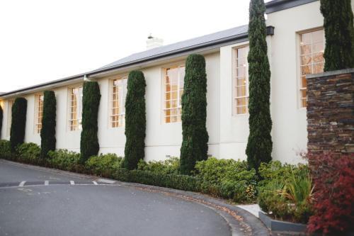 Brooklands of Mornington - Tap to explore photos