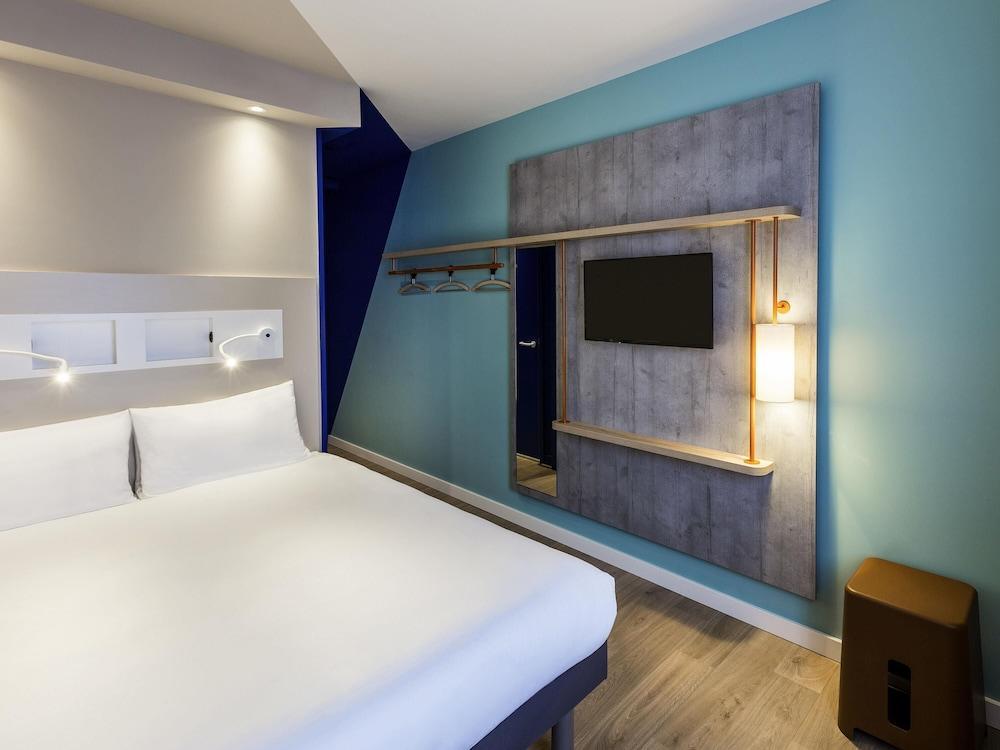 ibis budget Amsterdam City South Room Type - Double room, with 1 double bed