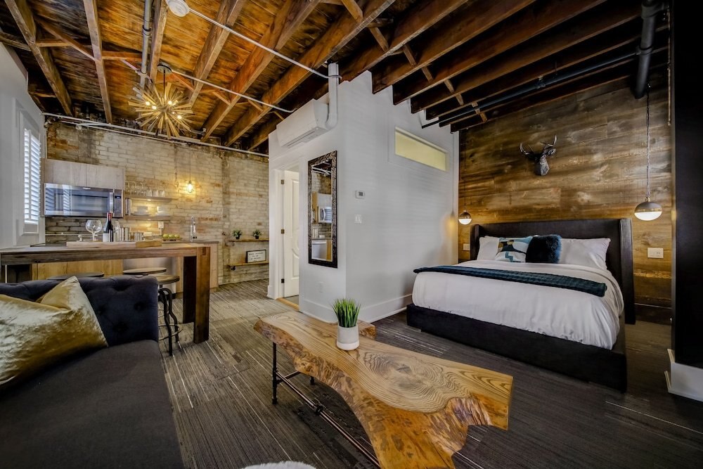 The Westlake Room Type - Noire Suite