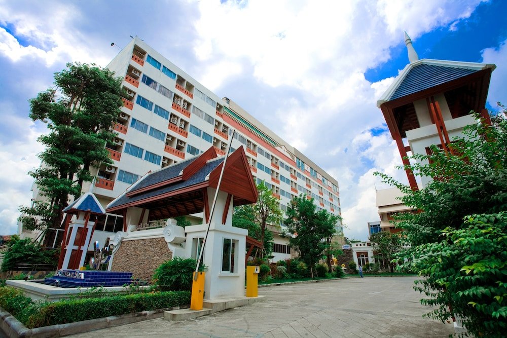 Jolly Suites & Spa Thaphra