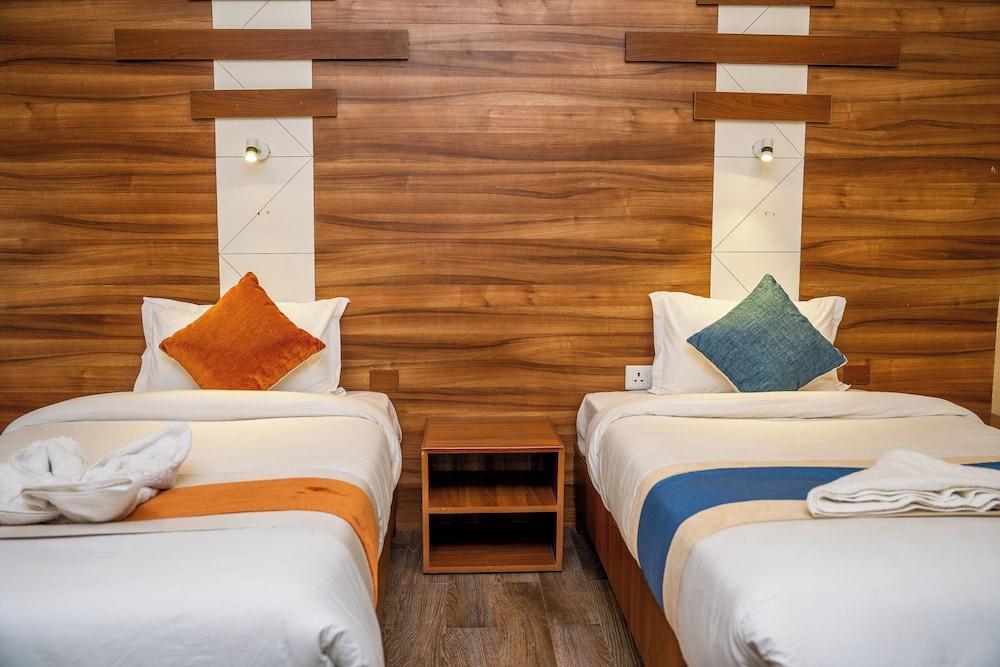 Hotel Glory Garden Room Type - Deluxe Twin Room, 2 Twin Beds