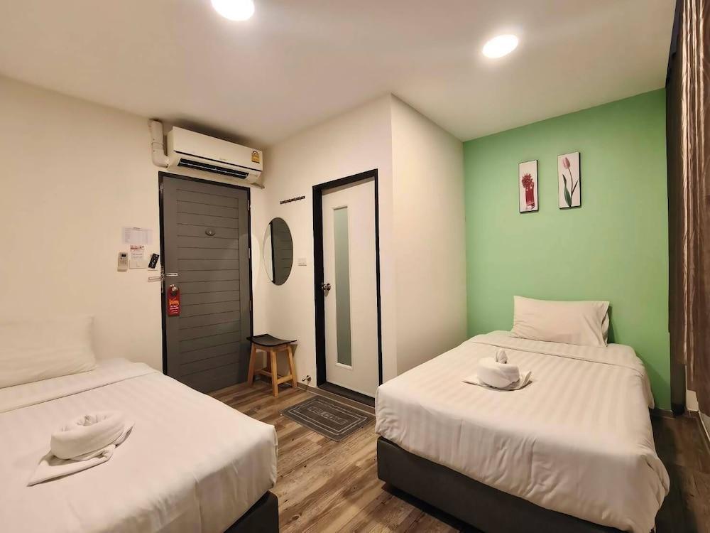 Kim Korner Hotel Room Type - Superior Twin Room