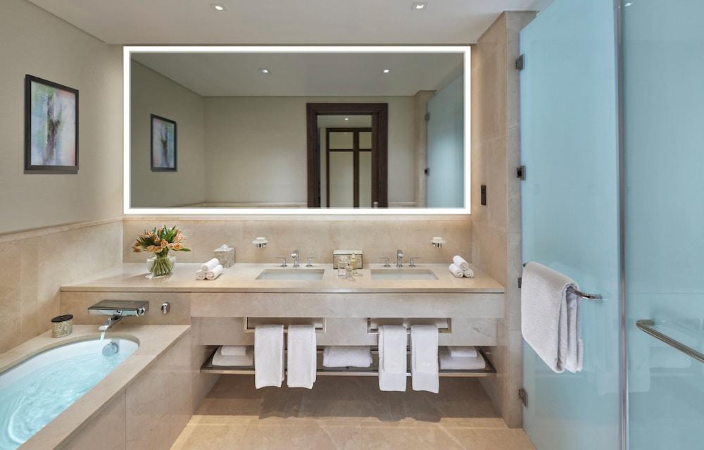 Mandarin Oriental, Doha Room Type - Apartment, 3 Bedrooms (2 King 2 Twin) Mandarin Oriental, Doha Room Type - Apartment, 3 Bedrooms (2 King 2 Twin)