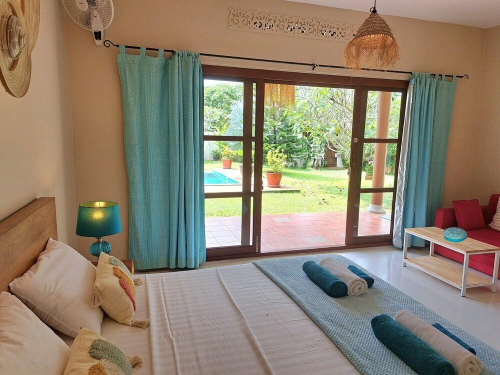 Laura's Guest House Samui - Tap to explore photos