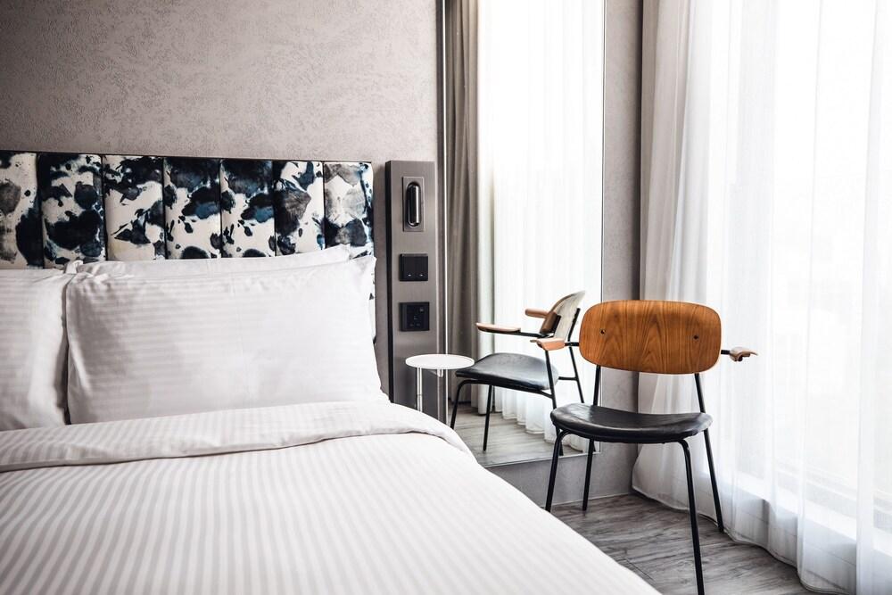 Page148, Page Hotel Room Type - Superior Room