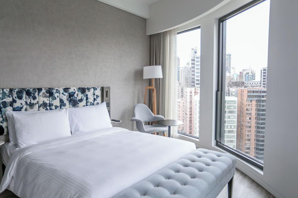 Page148, Page Hotel Room Type - Corner Park View